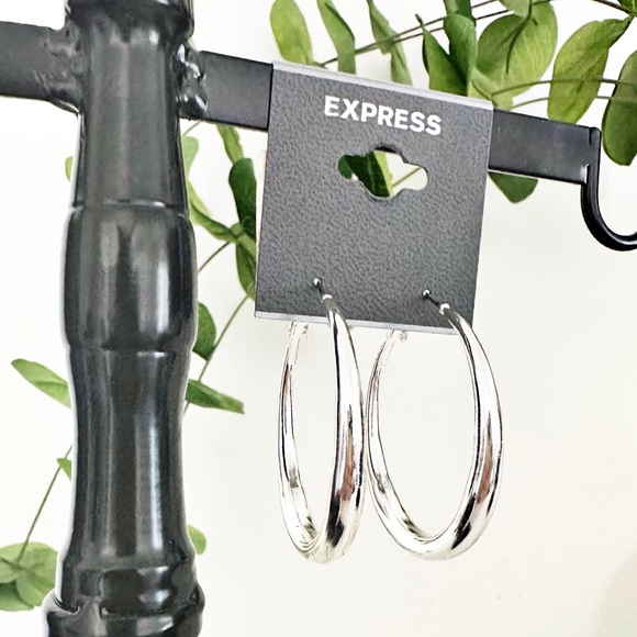 Express thick silver hoops earrings - Picture 2 of 4